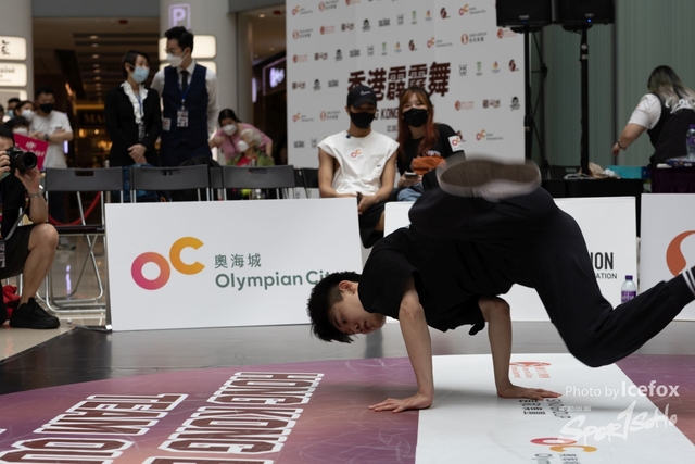Break_Dance_R1-191
