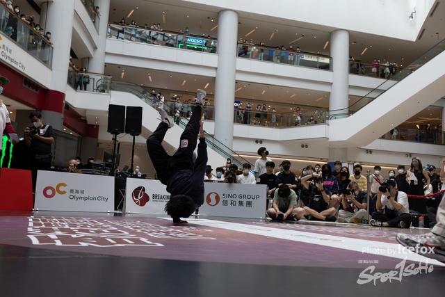 Break_Dance_R1-203