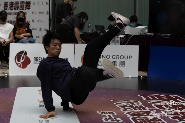 Break_Dance_R1-207