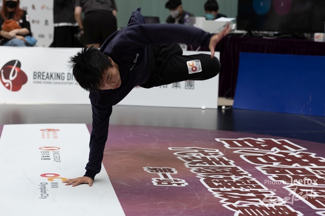Break_Dance_R1-214