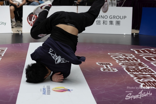 Break_Dance_R1-216