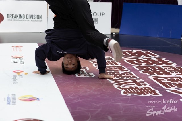 Break_Dance_R1-219