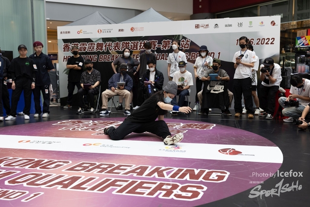 Break_Dance_R1-233