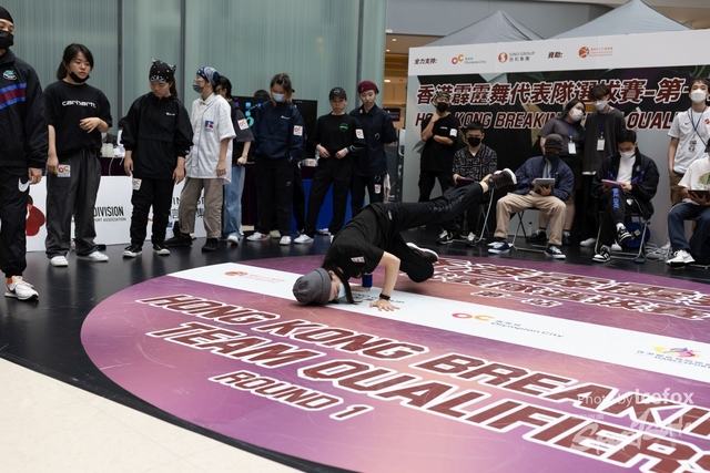 Break_Dance_R1-234