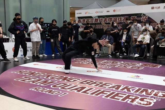 Break_Dance_R1-239