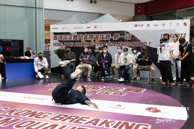 Break_Dance_R1-242