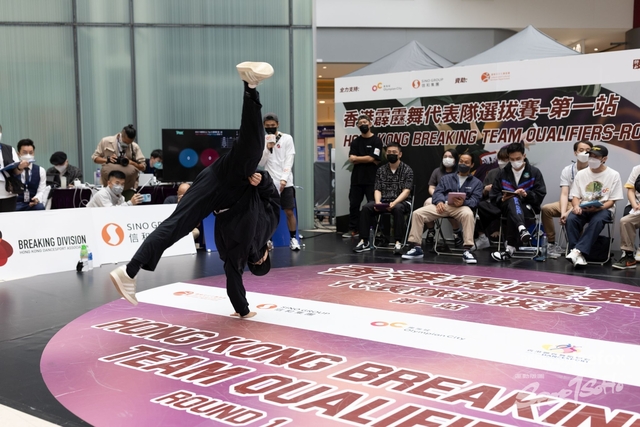 Break_Dance_R1-248