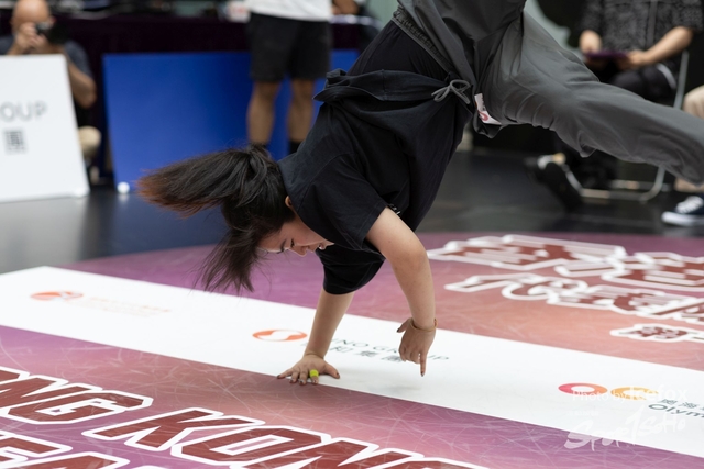 Break_Dance_R1-260