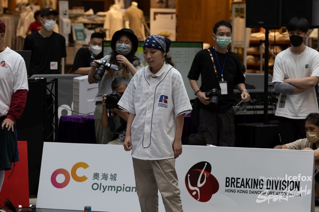 Break_Dance_R1-265