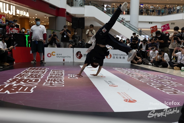 Break_Dance_R1-271