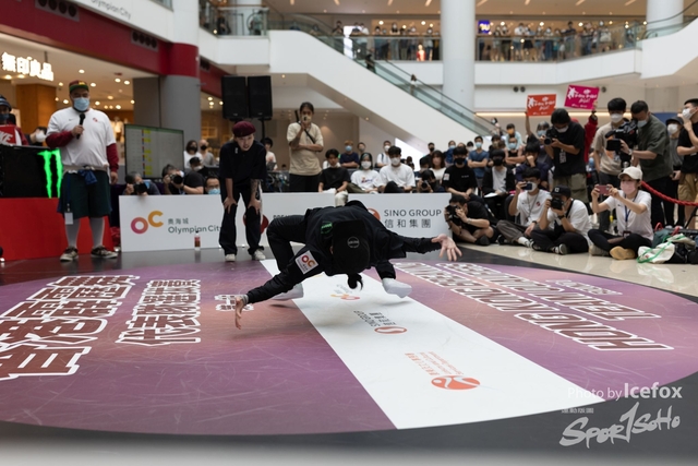 Break_Dance_R1-273