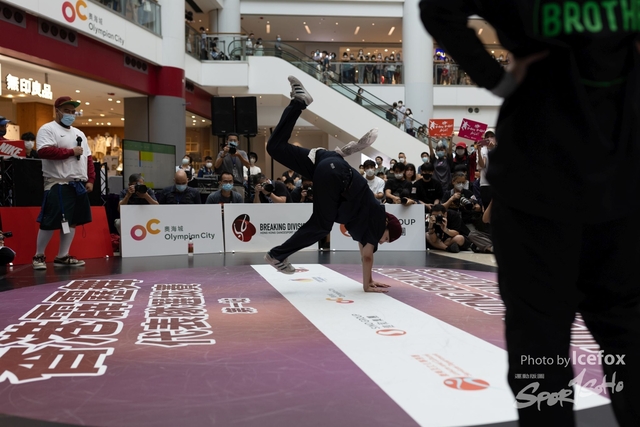 Break_Dance_R1-278