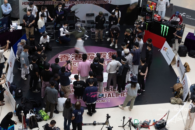Break_Dance_R1-285