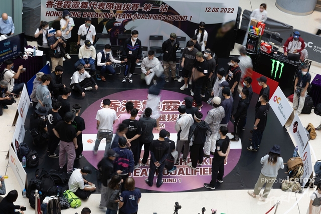 Break_Dance_R1-286