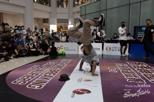 Break_Dance_R1-292