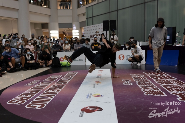 Break_Dance_R1-294