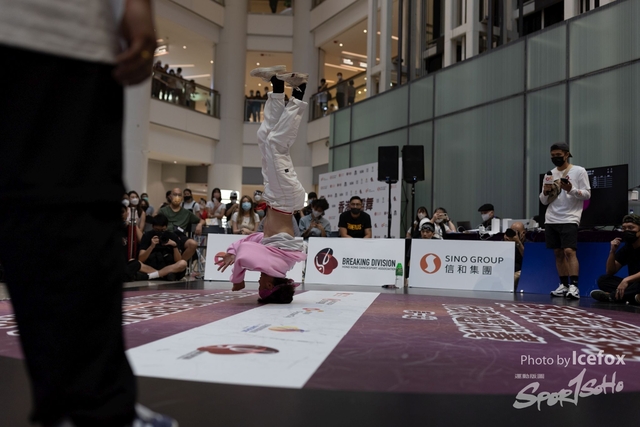 Break_Dance_R1-296