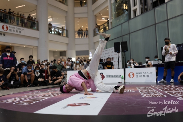 Break_Dance_R1-307