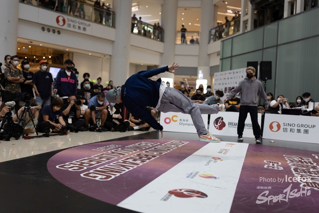 Break_Dance_R1-309