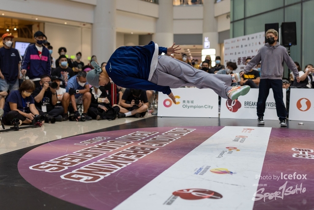 Break_Dance_R1-310