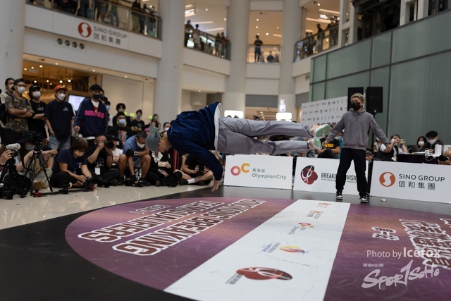 Break_Dance_R1-311