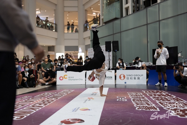 Break_Dance_R1-313