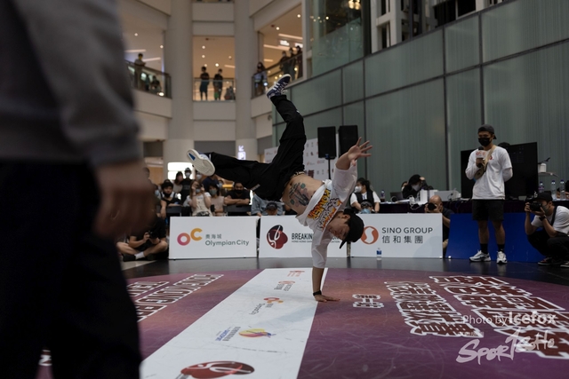 Break_Dance_R1-319