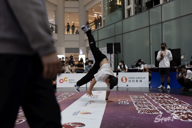 Break_Dance_R1-321