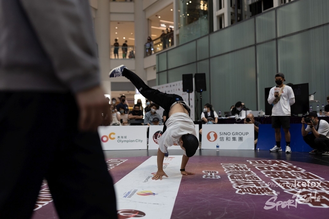 Break_Dance_R1-322