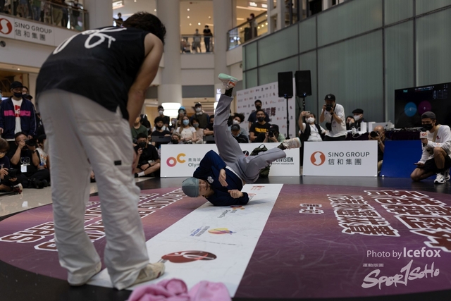 Break_Dance_R1-329
