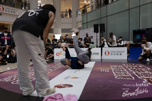 Break_Dance_R1-330