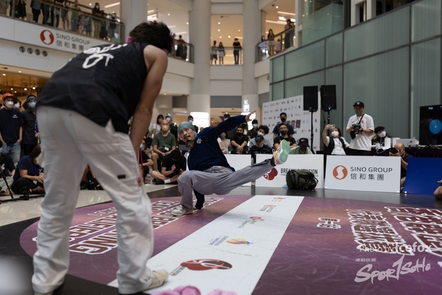 Break_Dance_R1-334