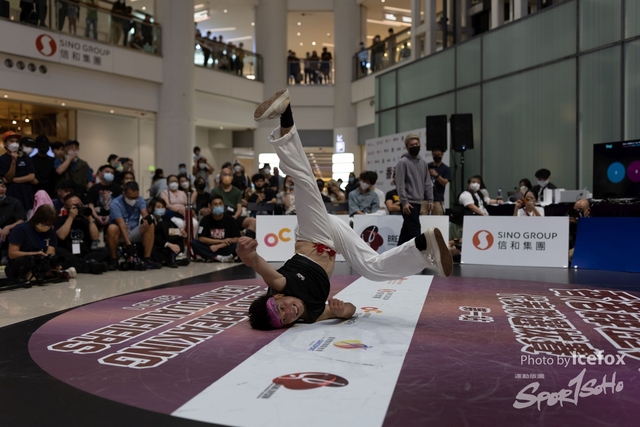 Break_Dance_R1-350