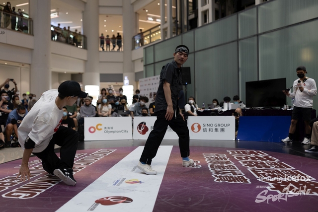 Break_Dance_R1-353