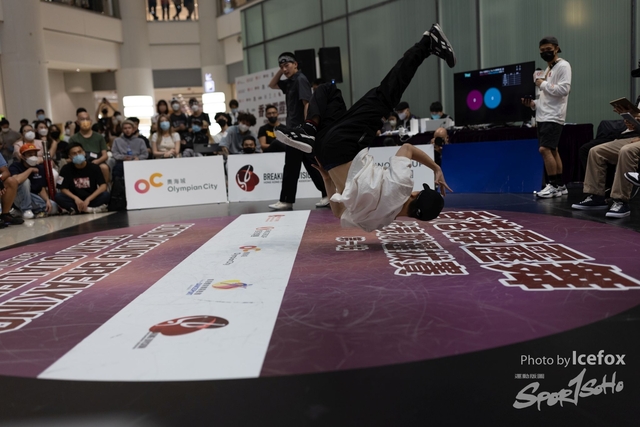 Break_Dance_R1-354
