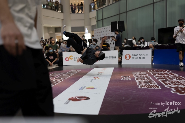 Break_Dance_R1-356
