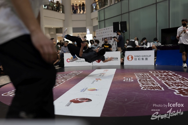 Break_Dance_R1-357