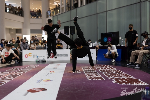 Break_Dance_R1-362