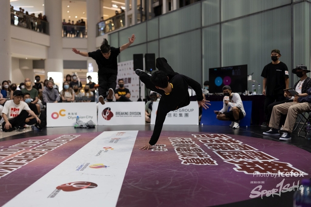 Break_Dance_R1-364
