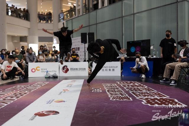 Break_Dance_R1-365