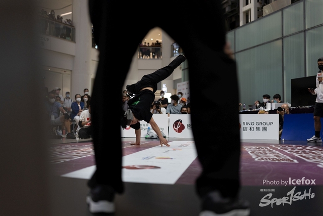 Break_Dance_R1-370