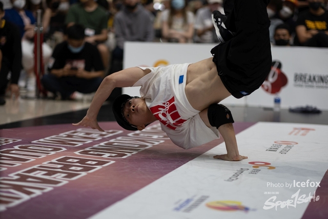 Break_Dance_R1-372