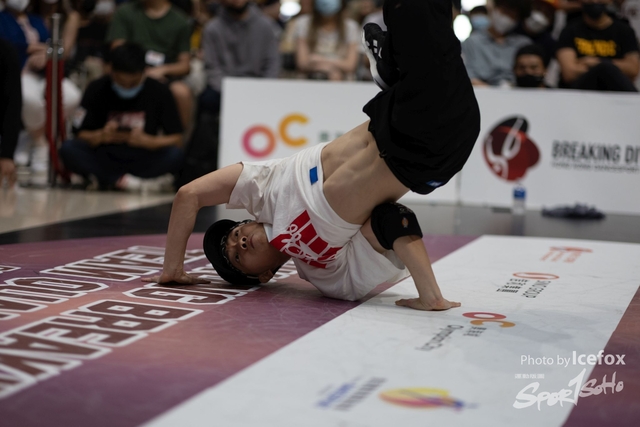 Break_Dance_R1-374