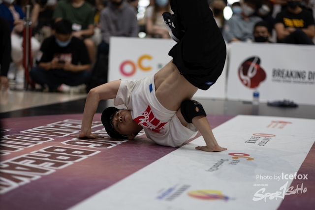 Break_Dance_R1-376