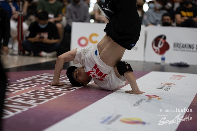 Break_Dance_R1-377