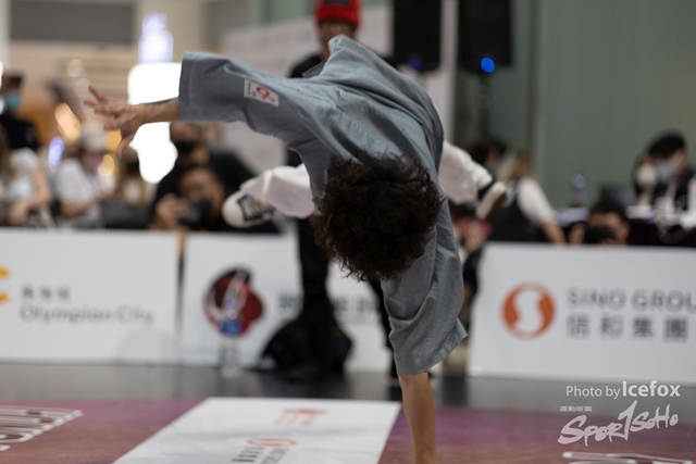 Break_Dance_R1-386