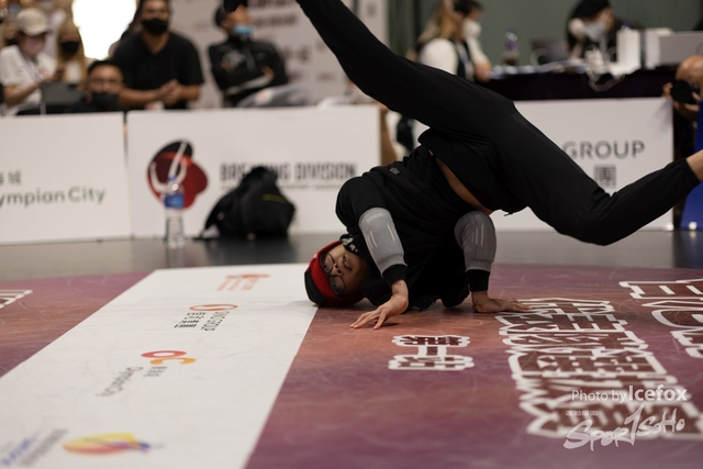 Break_Dance_R1-407