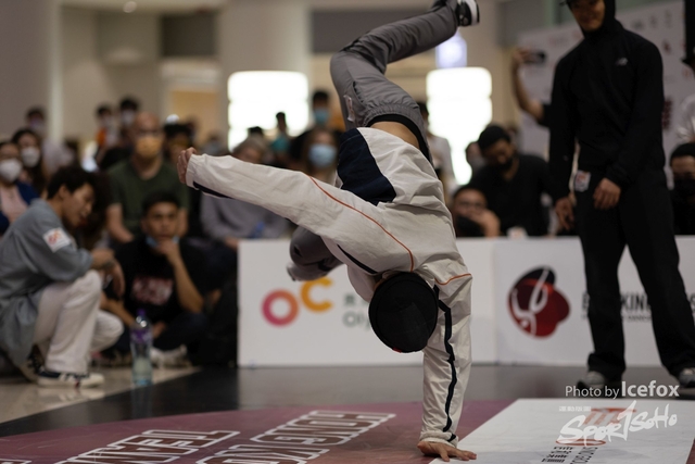 Break_Dance_R1-408