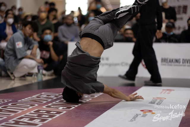 Break_Dance_R1-411