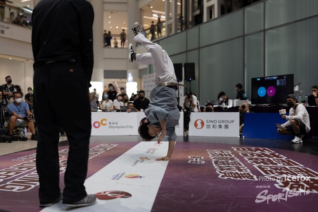 Break_Dance_R1-415